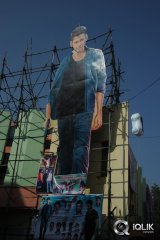 1 Nenokkadine Hungama at RTC Cross Roads